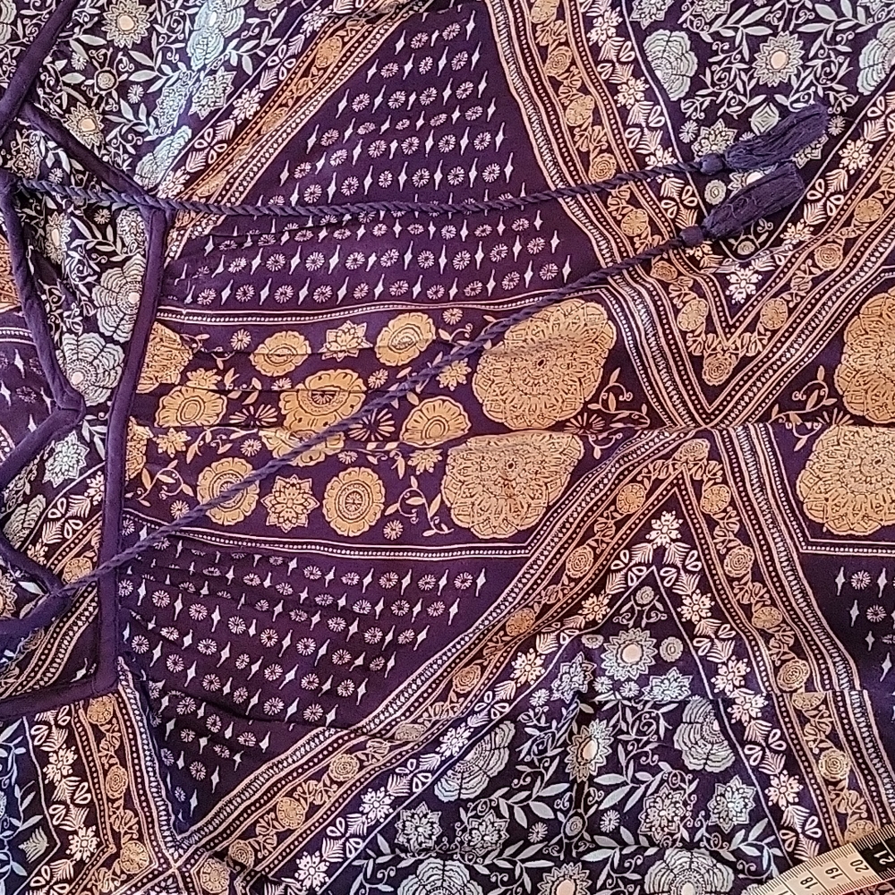 Med Roxy Tunic Top - Picture 5 of 5